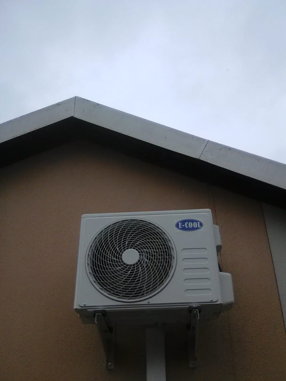 air conditioning installations,air conditioning repairs,air conditioner services,air conditioner maintenance,Aircon Specialists,Aircon Repairs and Replacements parts